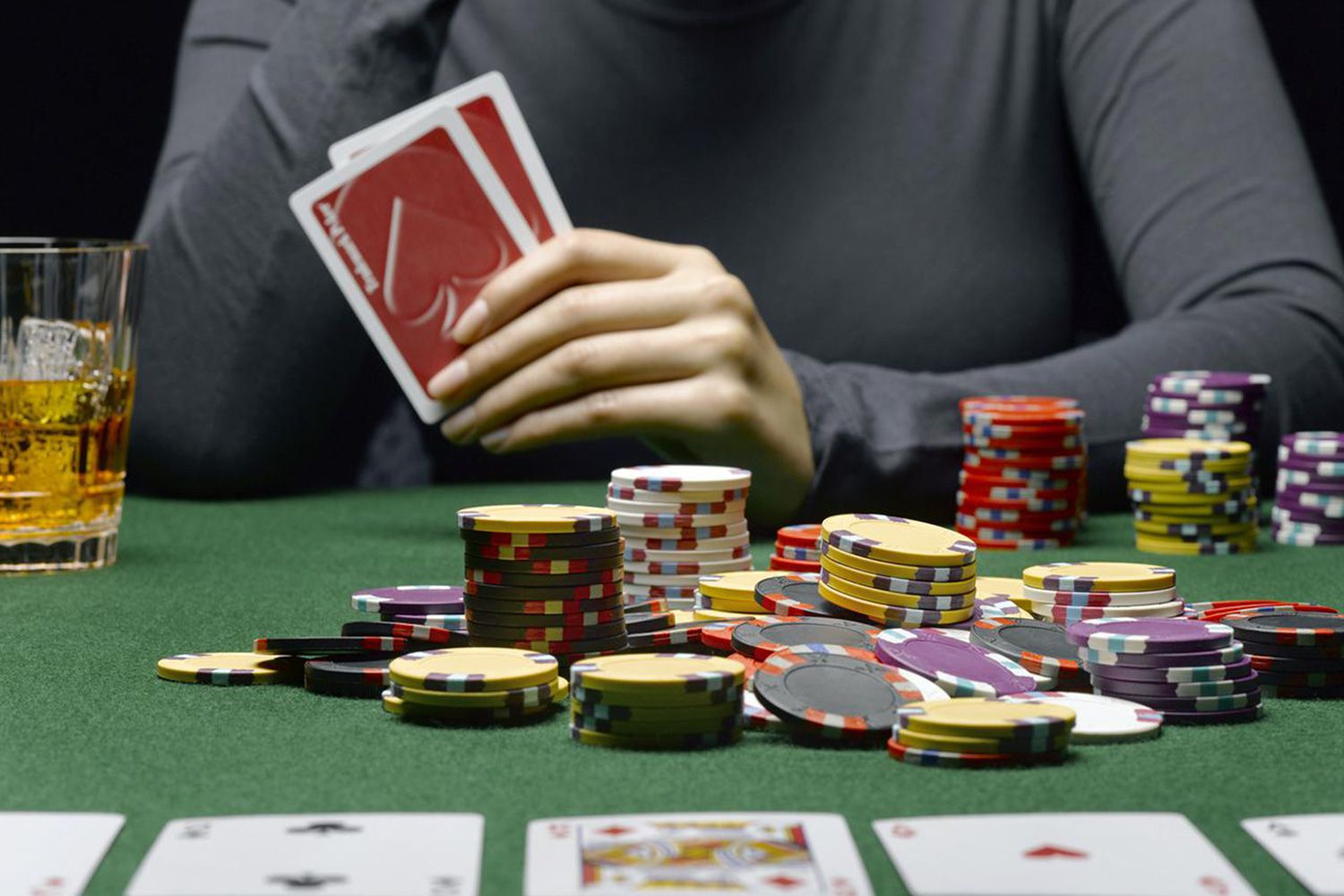 Razz Poker For Avid Casino Lovers -